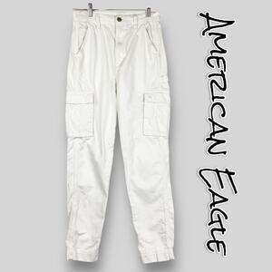 American Eagle Highest Rise Mom Jean Cargo White Straight Leg Womens Size 2